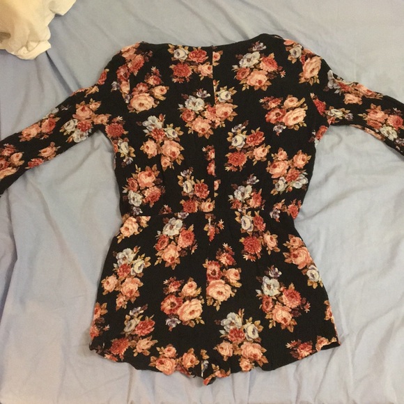 Romper - Picture 2 of 3